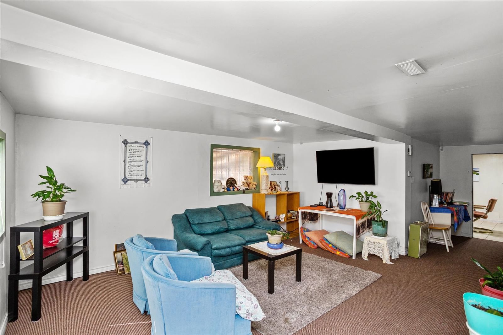 Listing Image 16