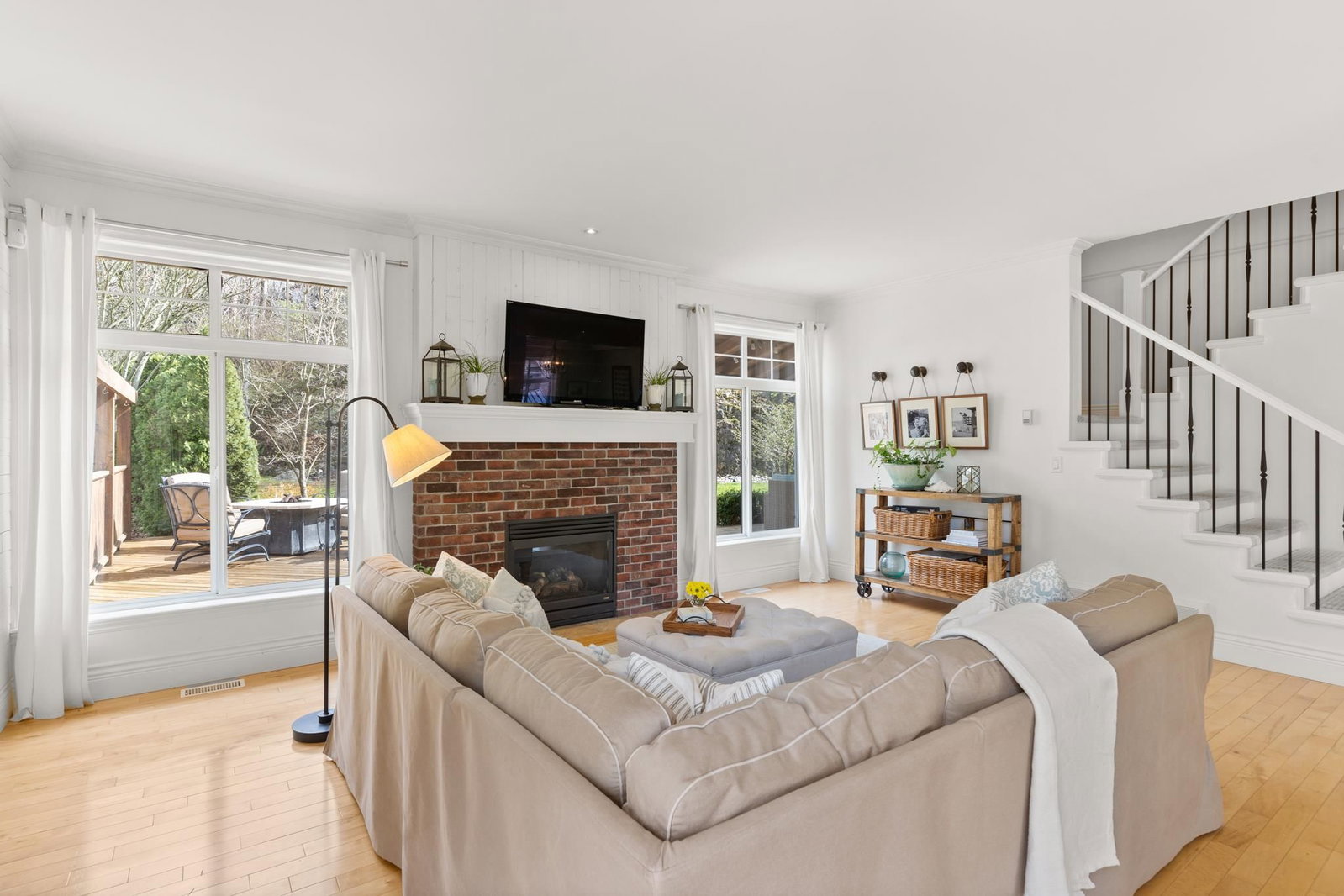 Listing Image 5
