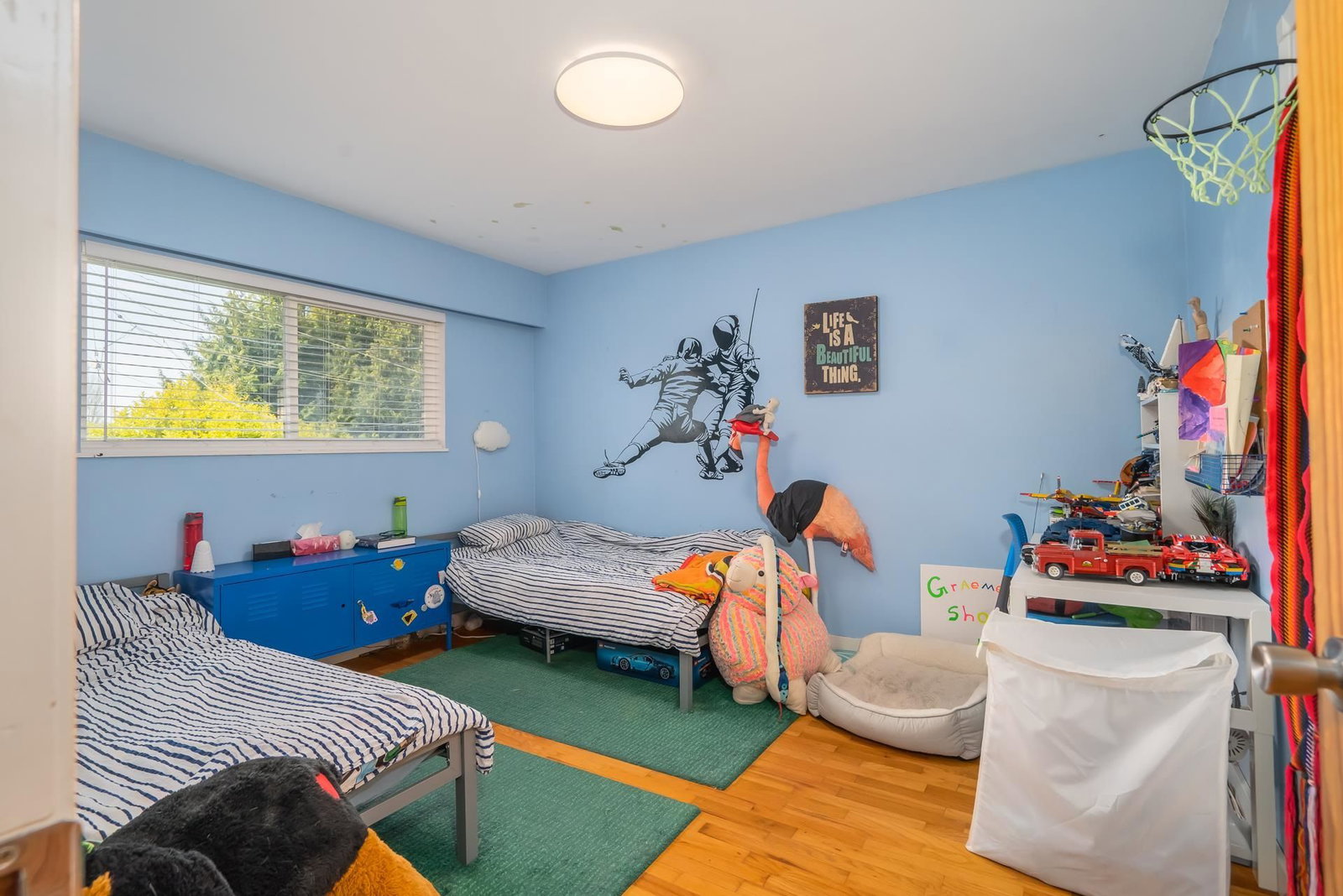 Listing Image 21
