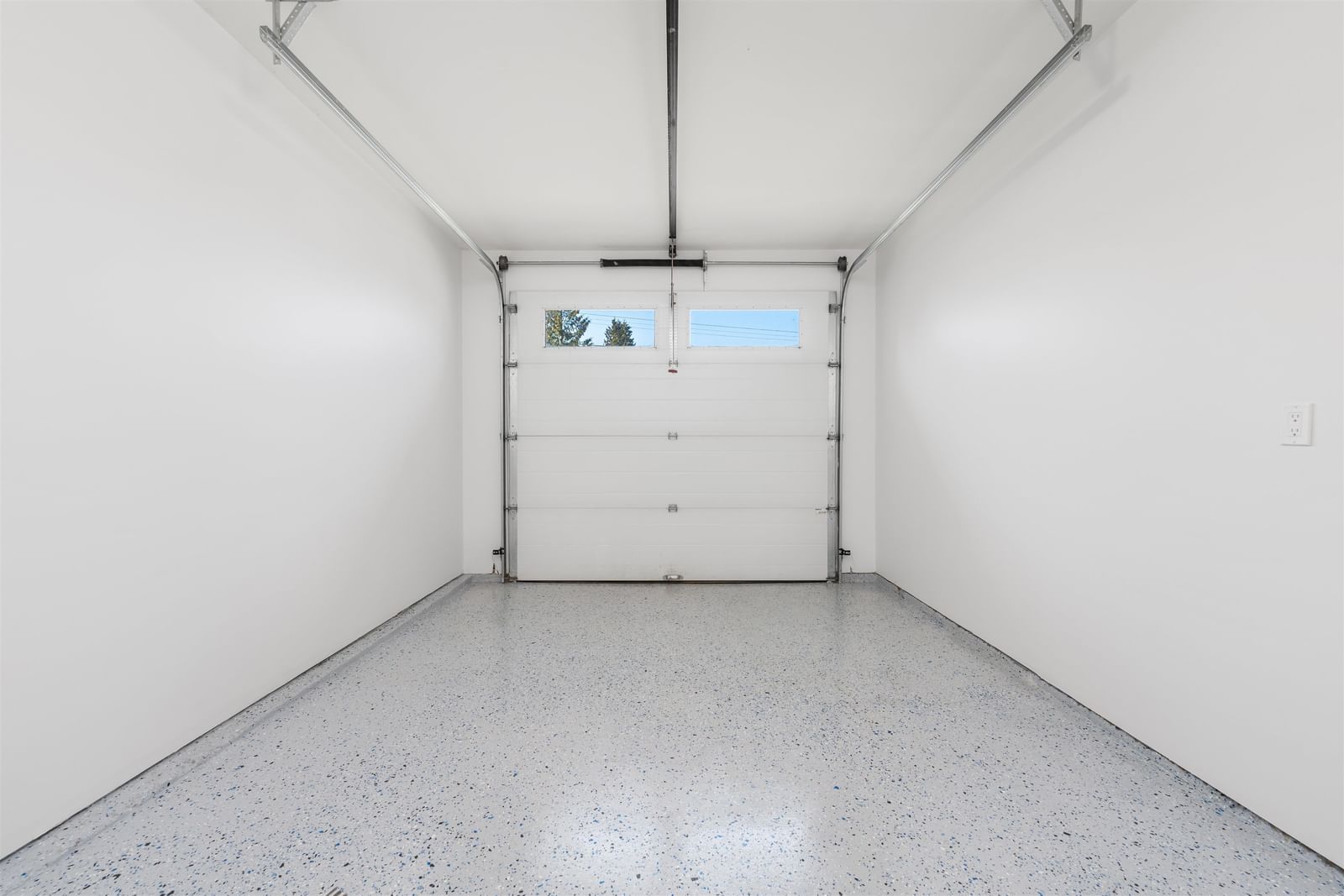 Listing Image 26