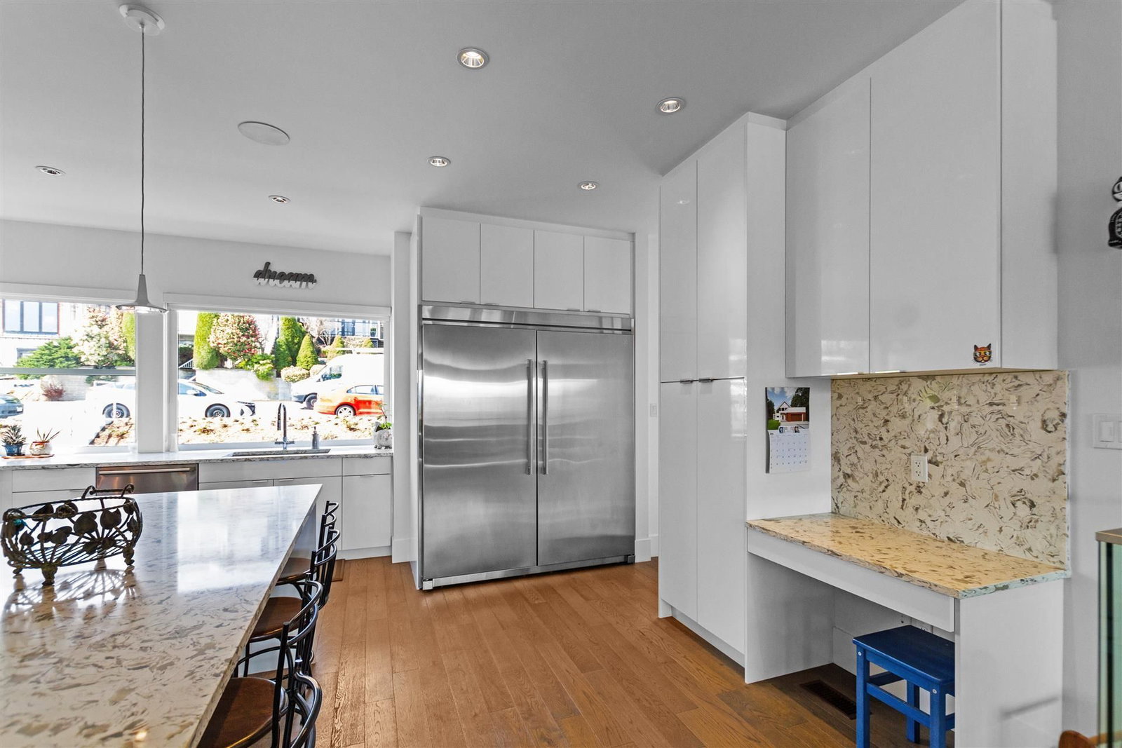 Listing Image 14