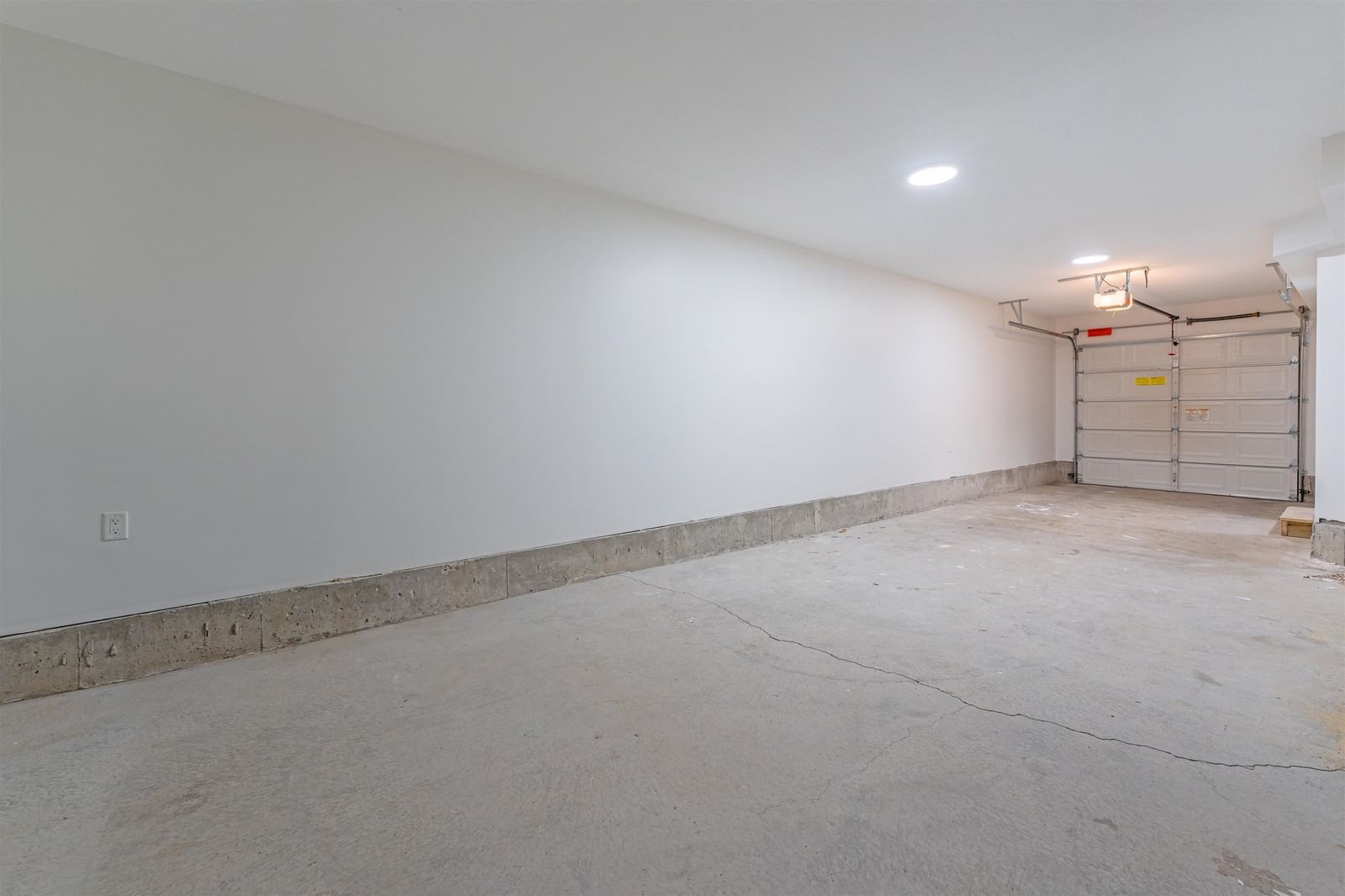 Listing Image 26
