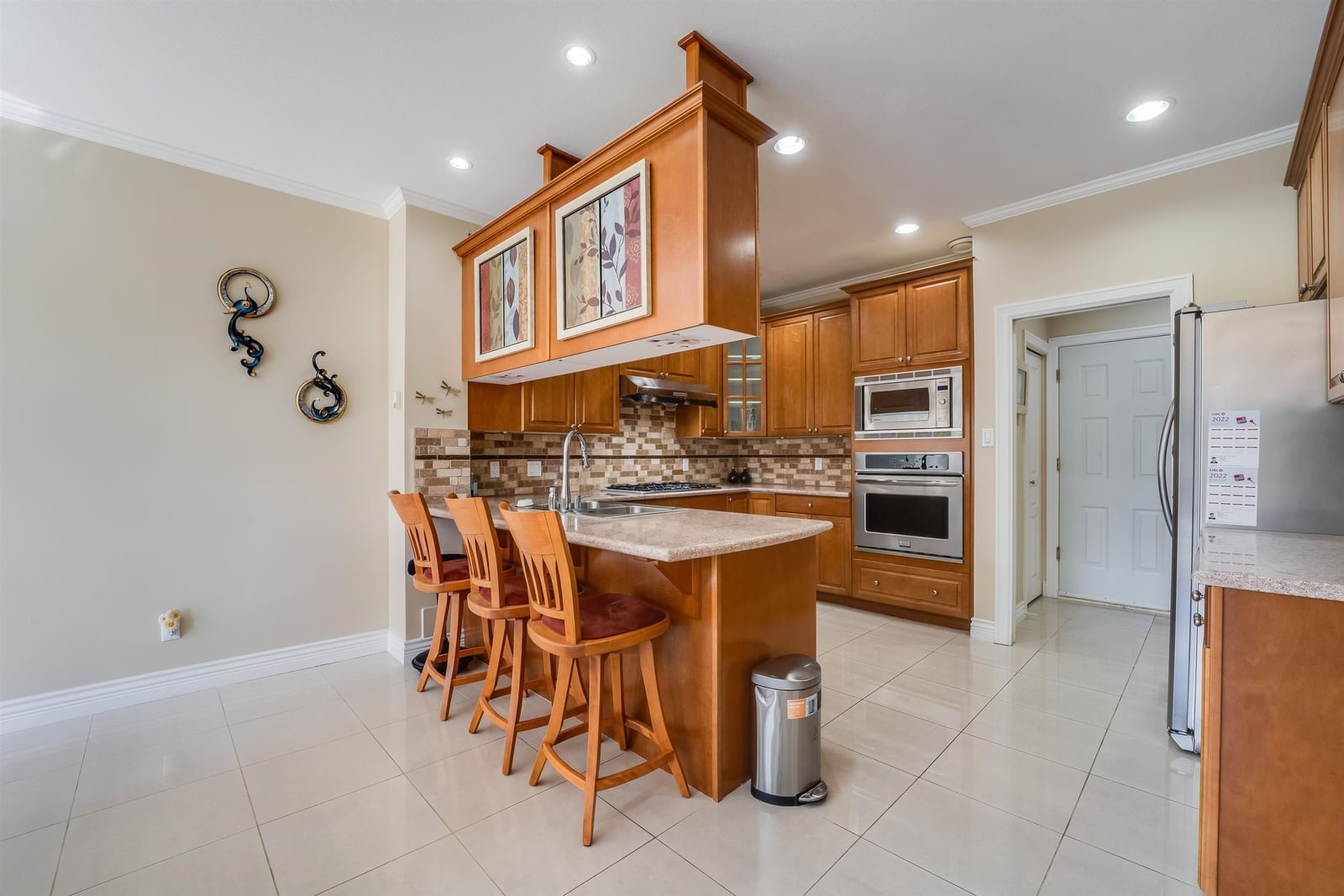 Listing Image 5