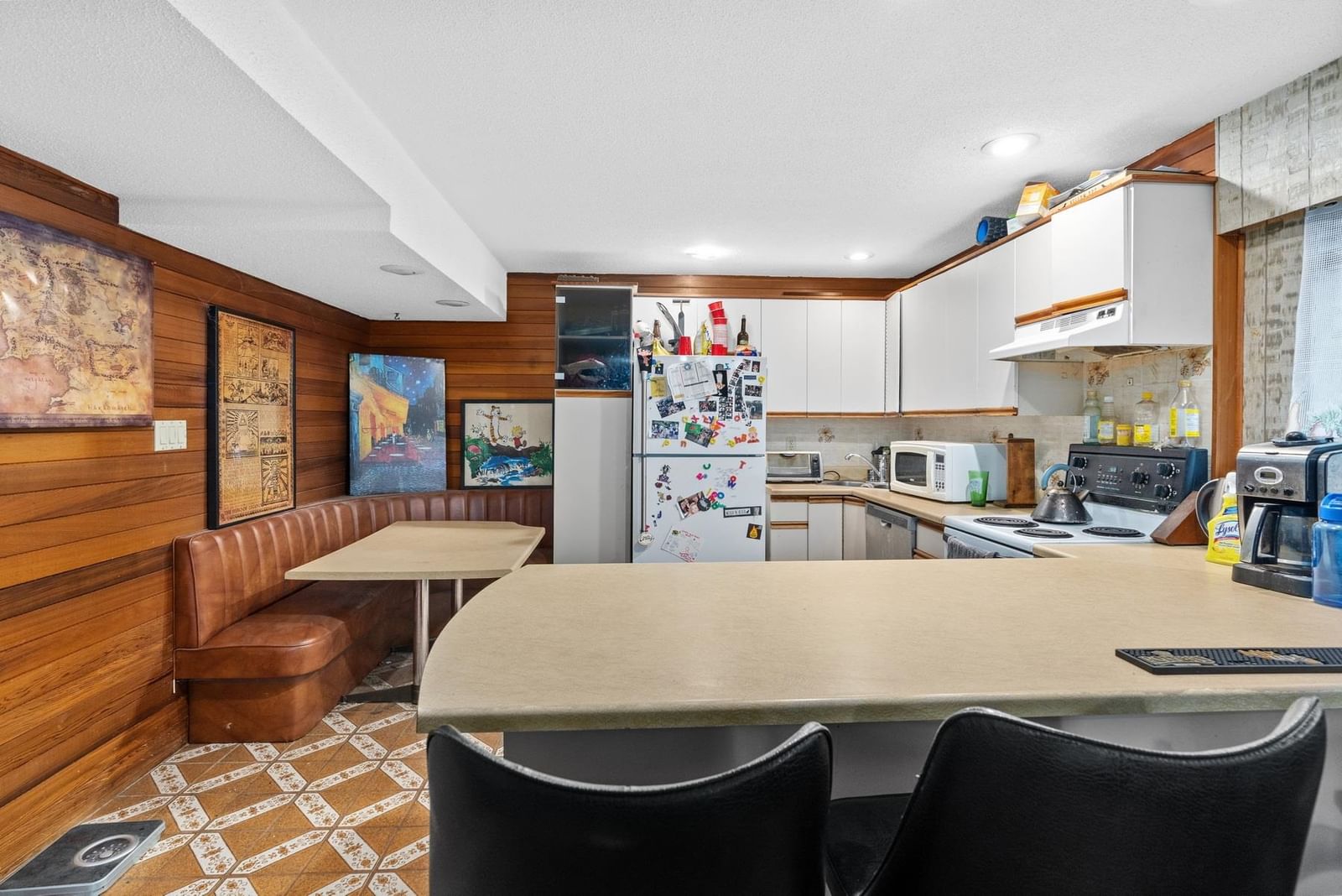 Listing Image 10