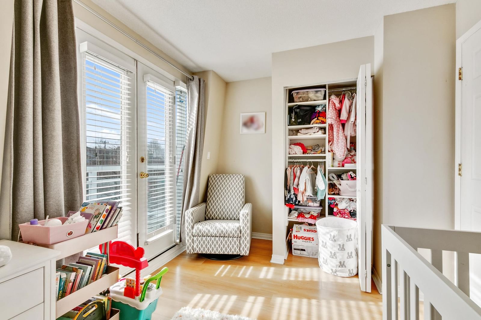 Listing Image 10