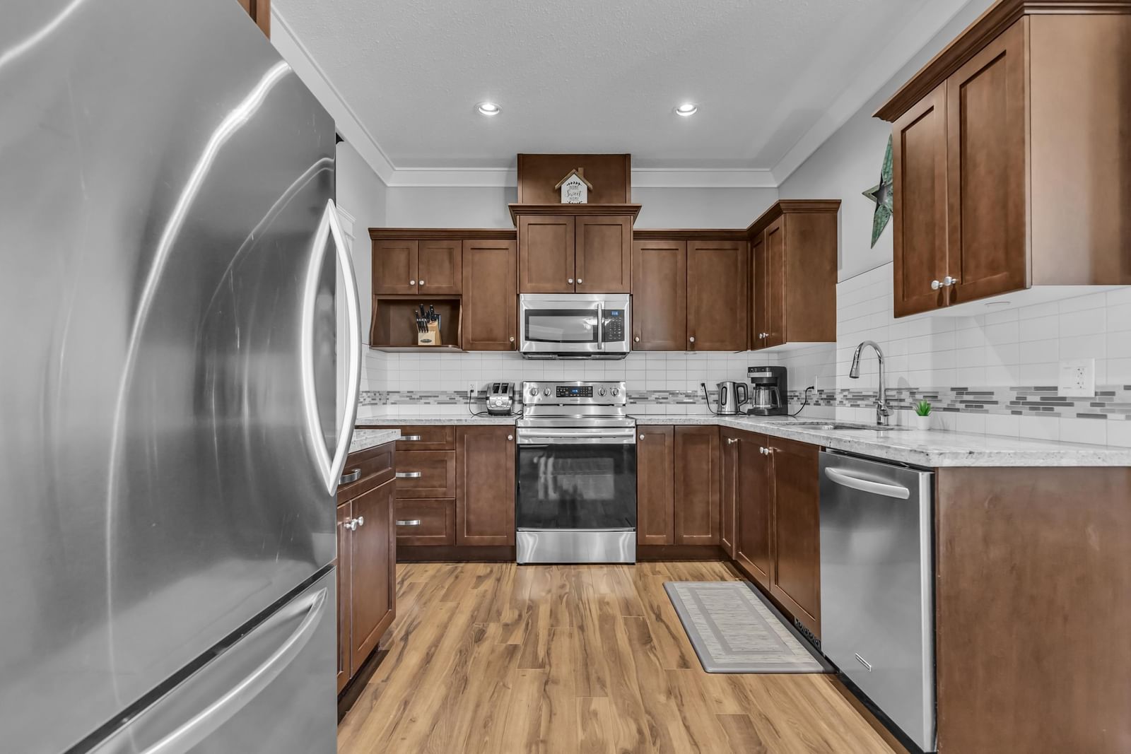 Listing Image 18
