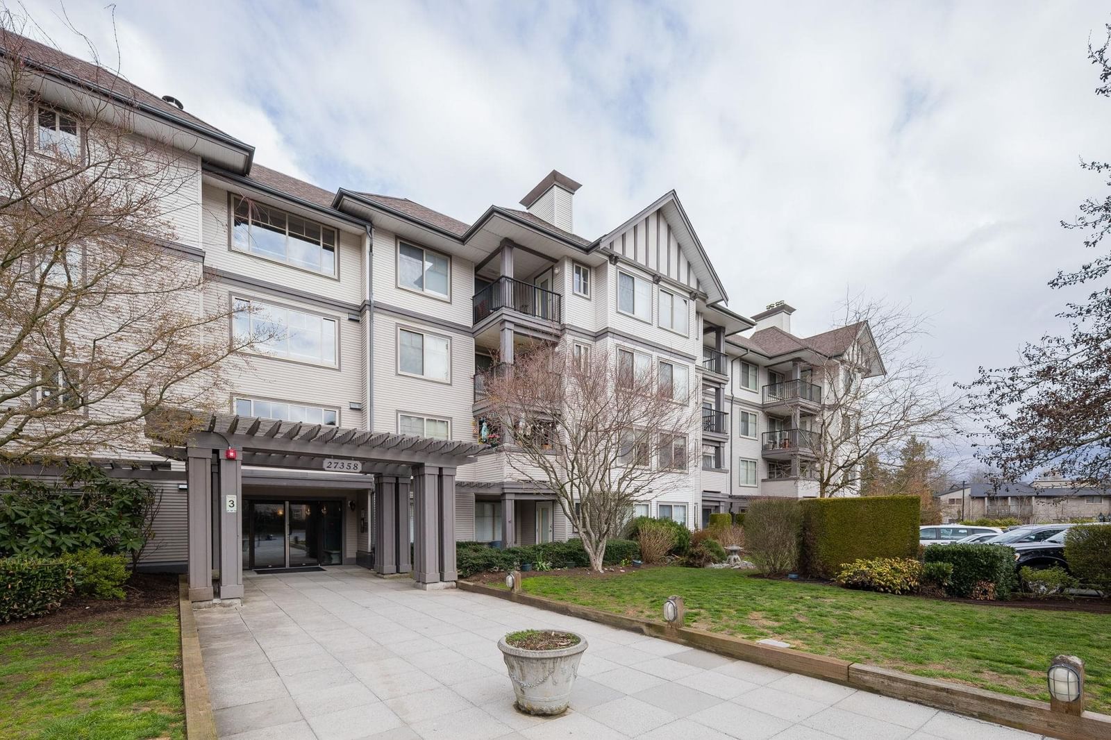 Listing Image 19