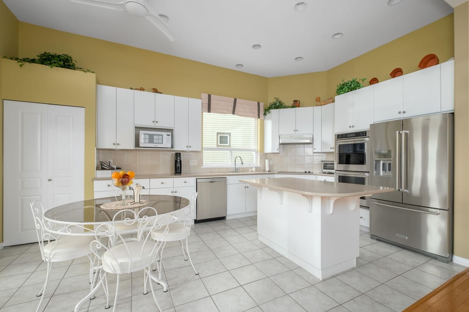 Listing Image 10