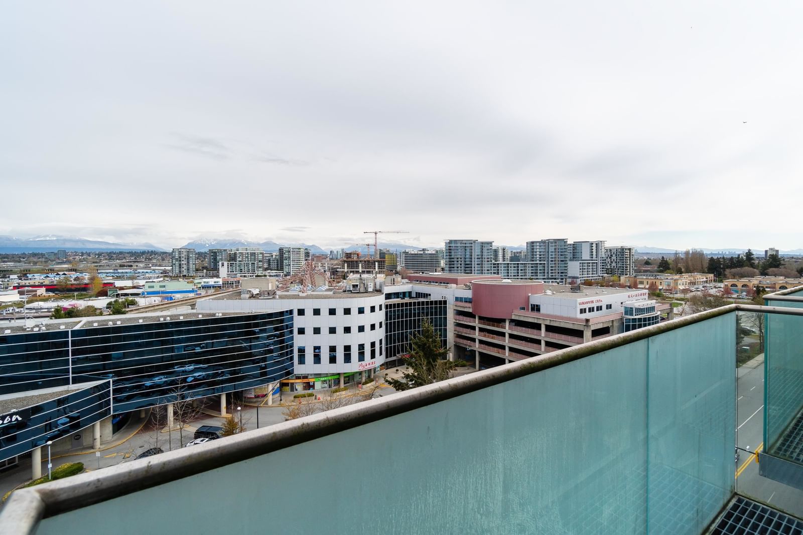 Listing Image 6
