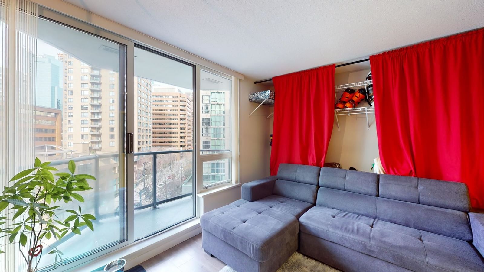 Listing Image 12