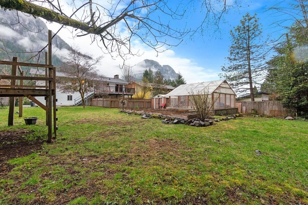 Listing Image 9