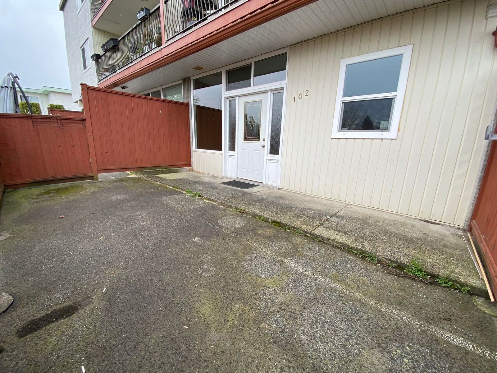 Listing Image 11