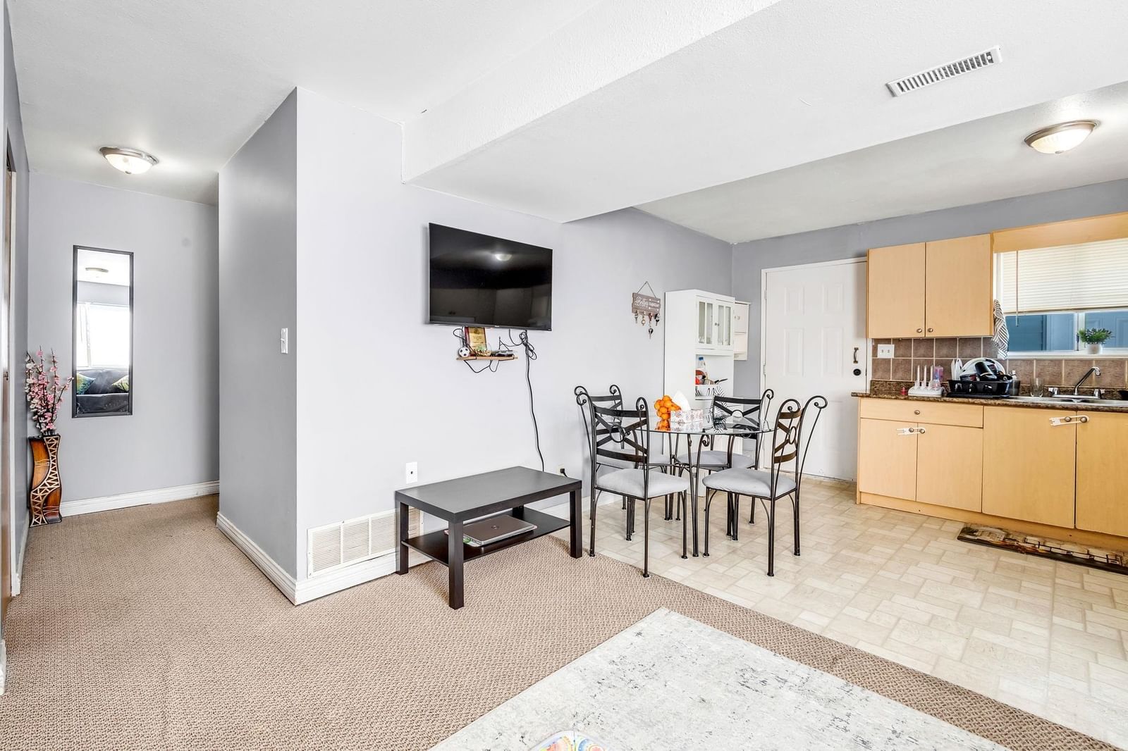 Listing Image 23