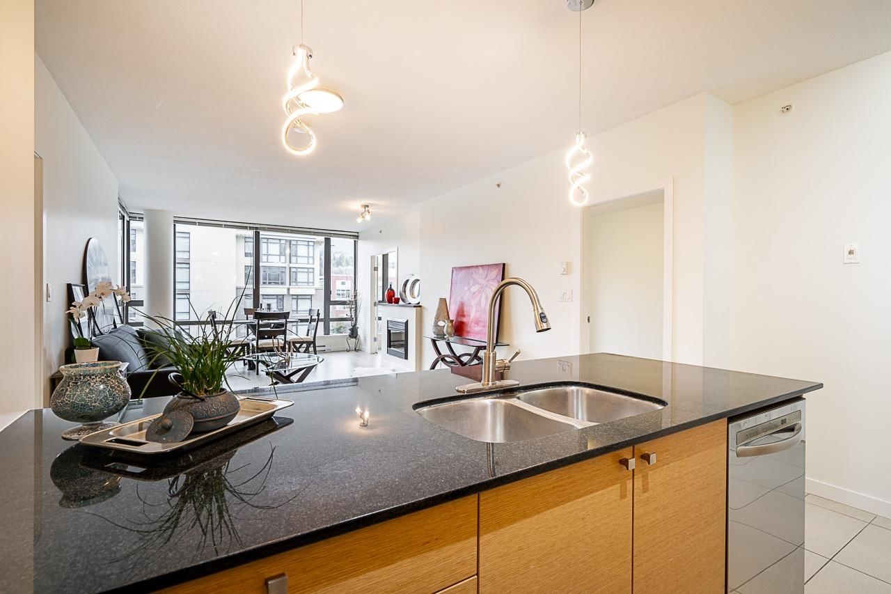Listing Image 9
