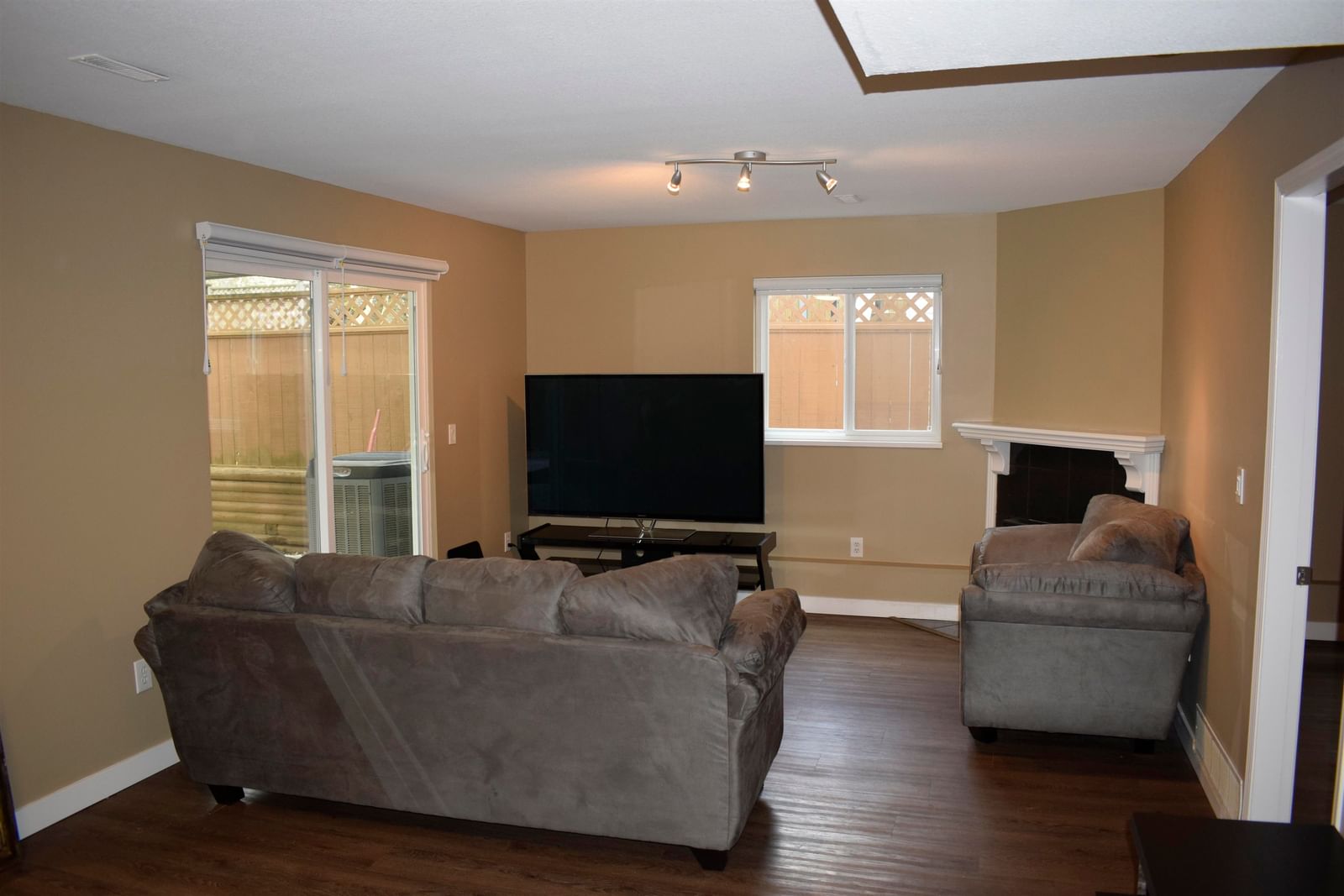 Listing Image 21