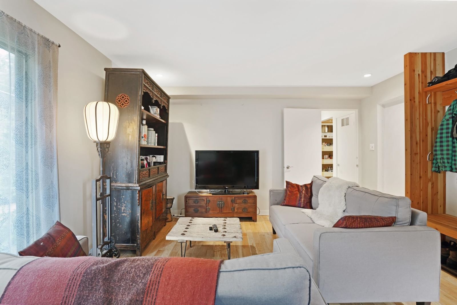 Listing Image 18