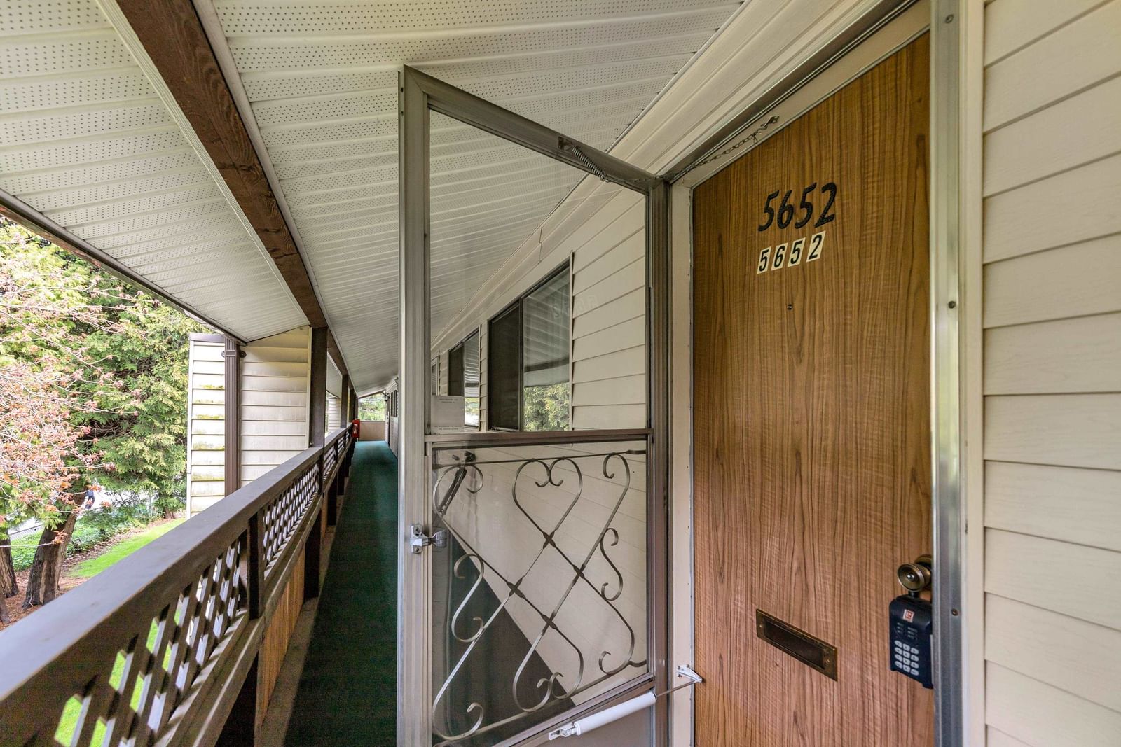 Listing Image 13