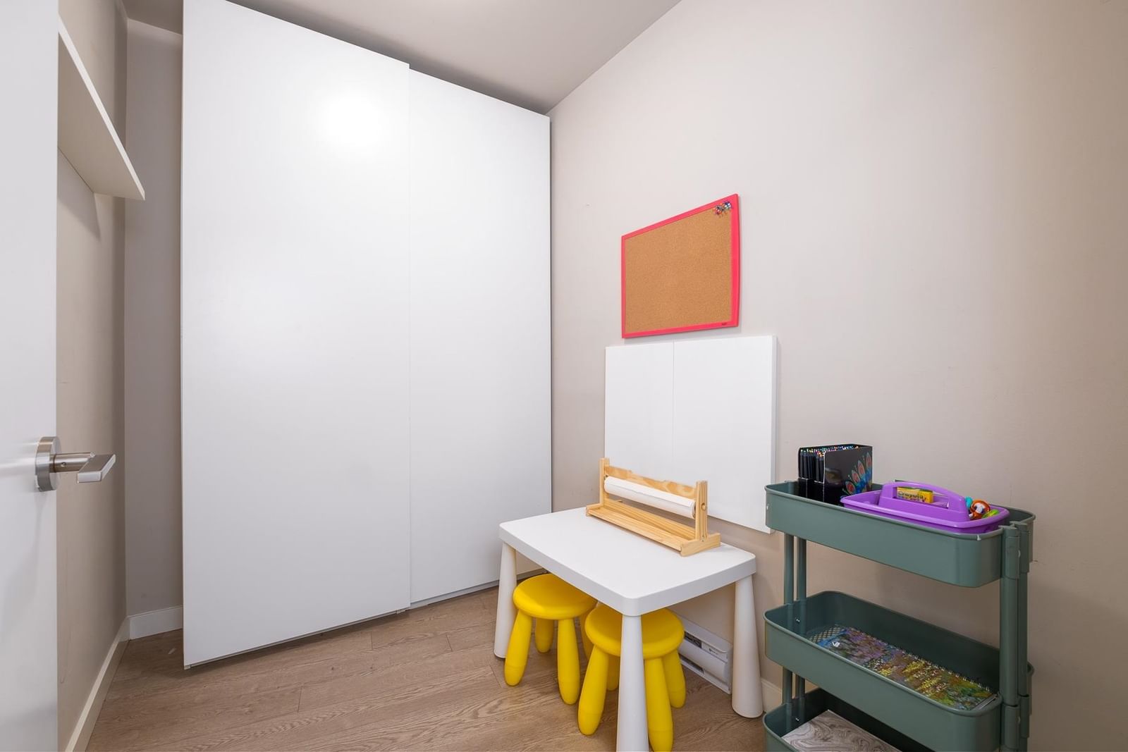 Listing Image 19