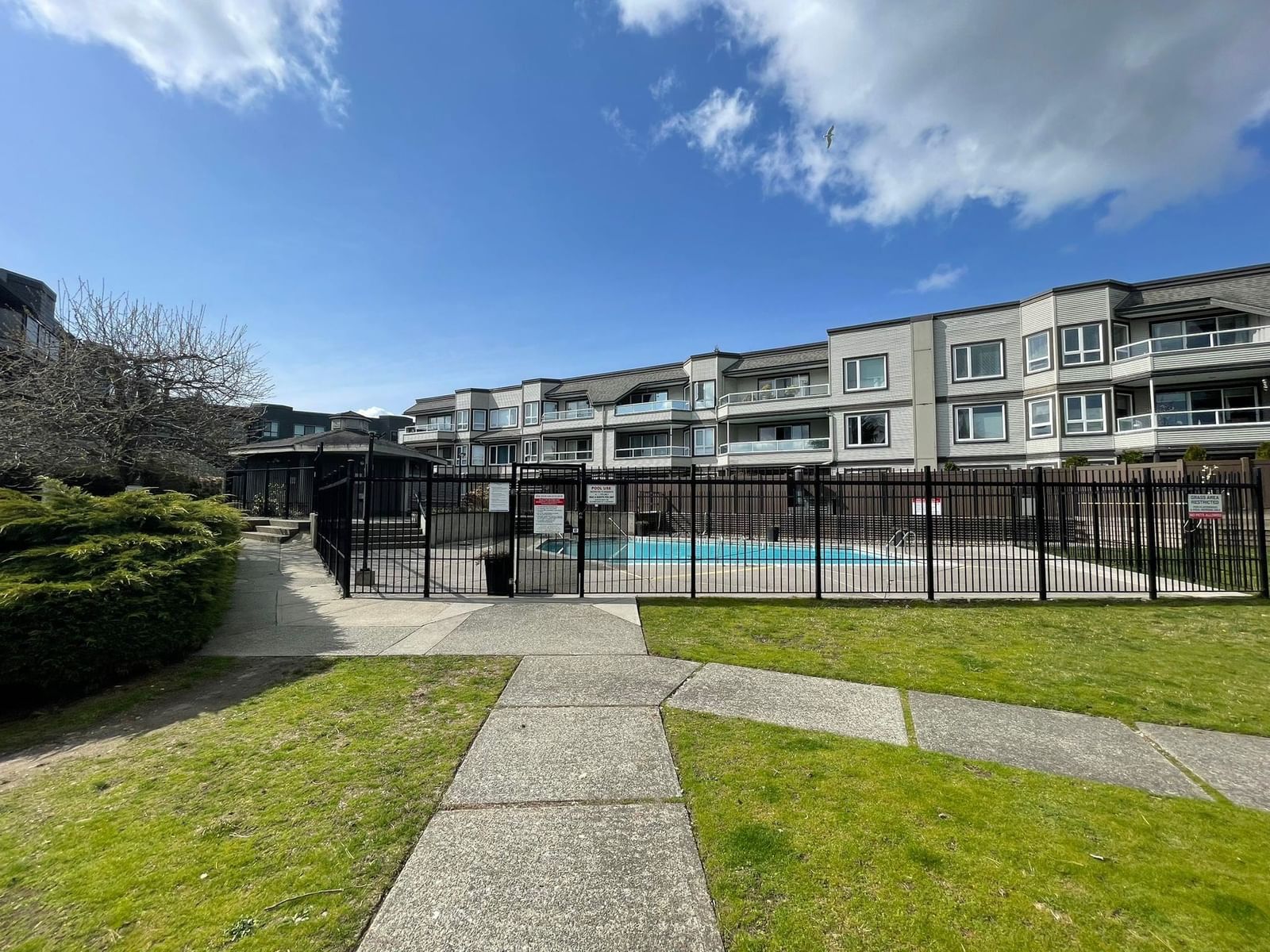 Listing Image 14