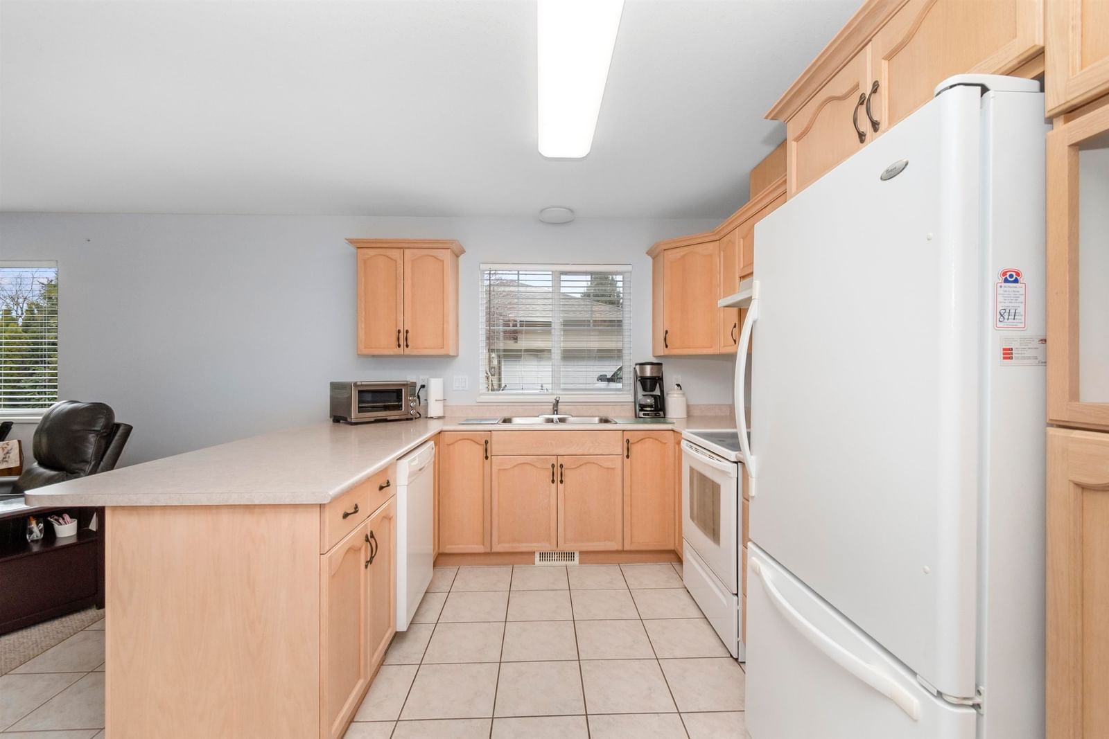 Listing Image 12