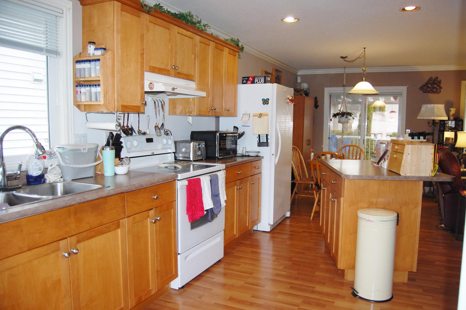 Listing Image 7