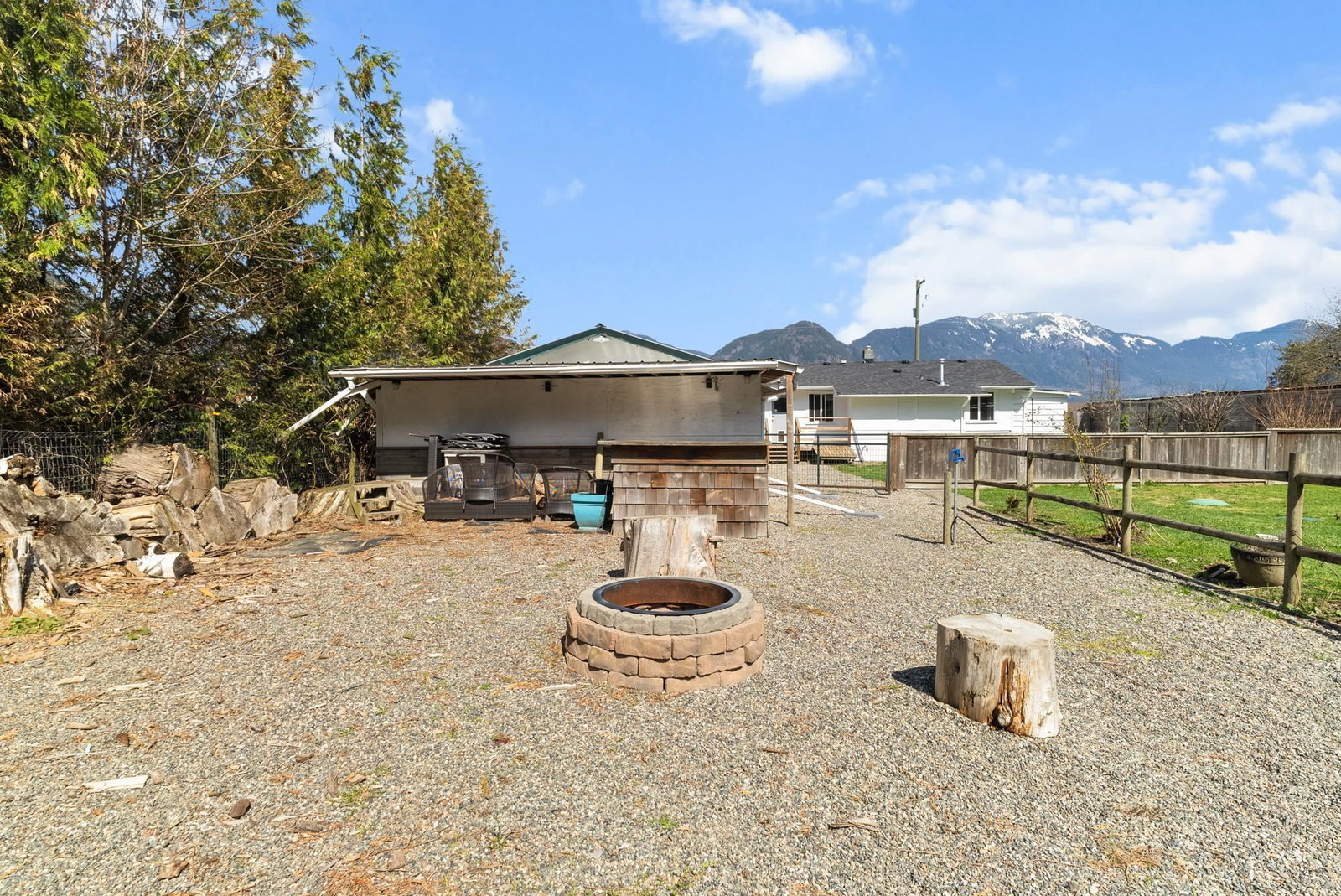 Listing Image 17