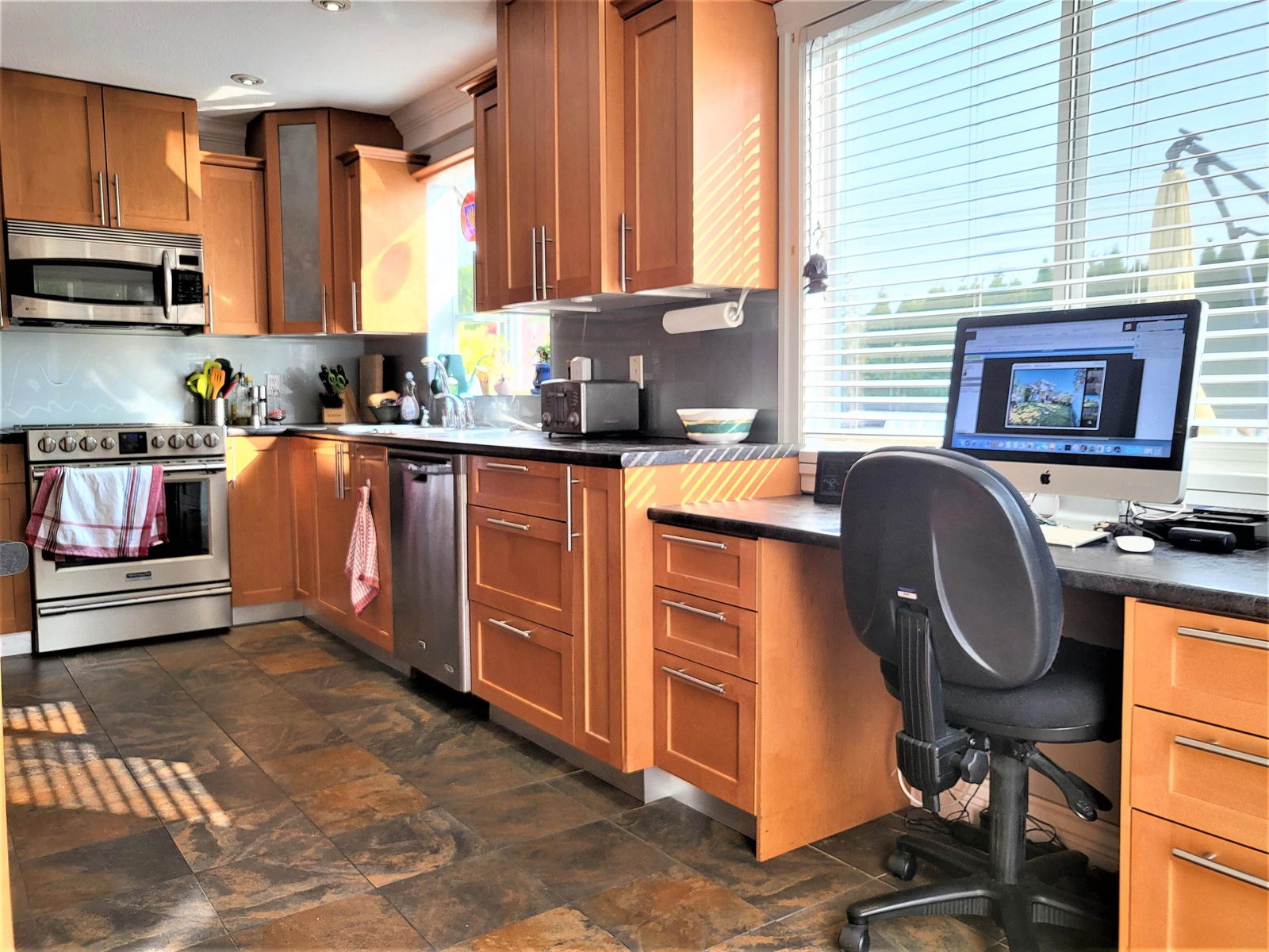 Listing Image 14