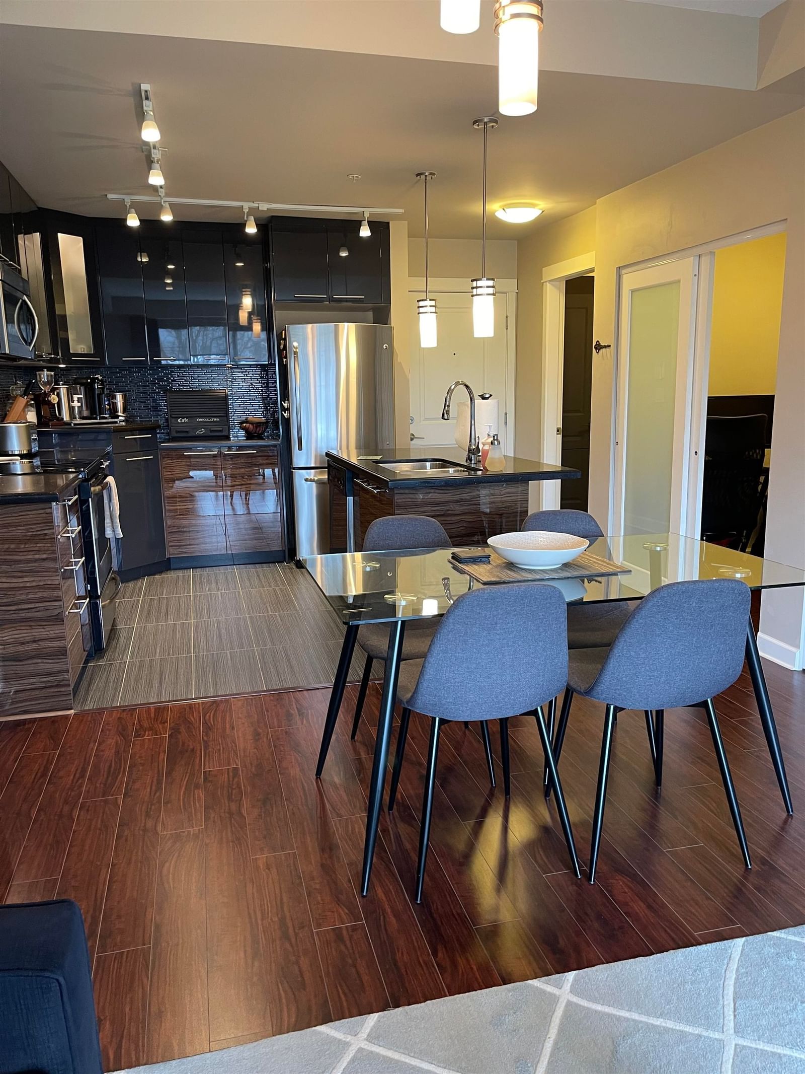 Listing Image 13