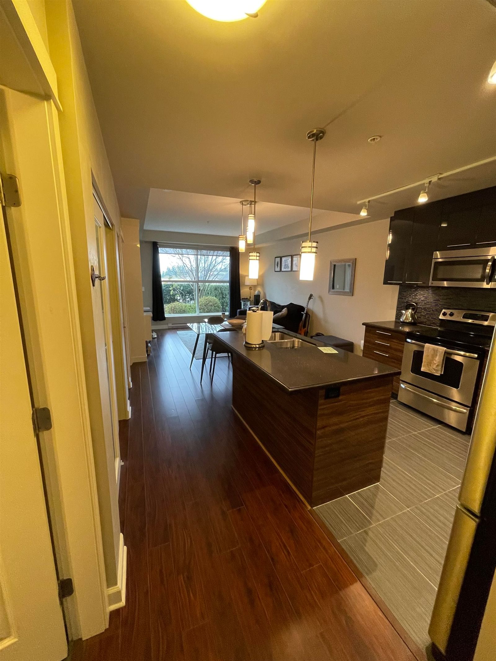 Listing Image 9