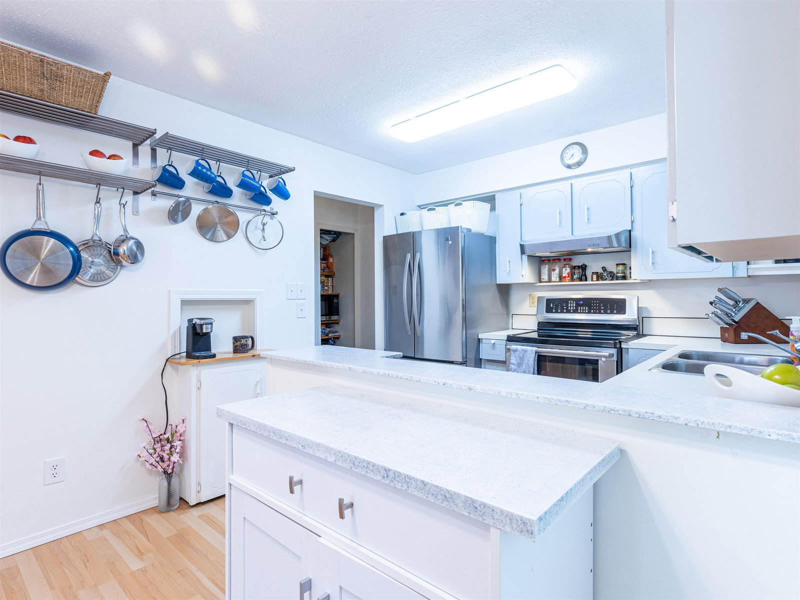 Listing Image 13