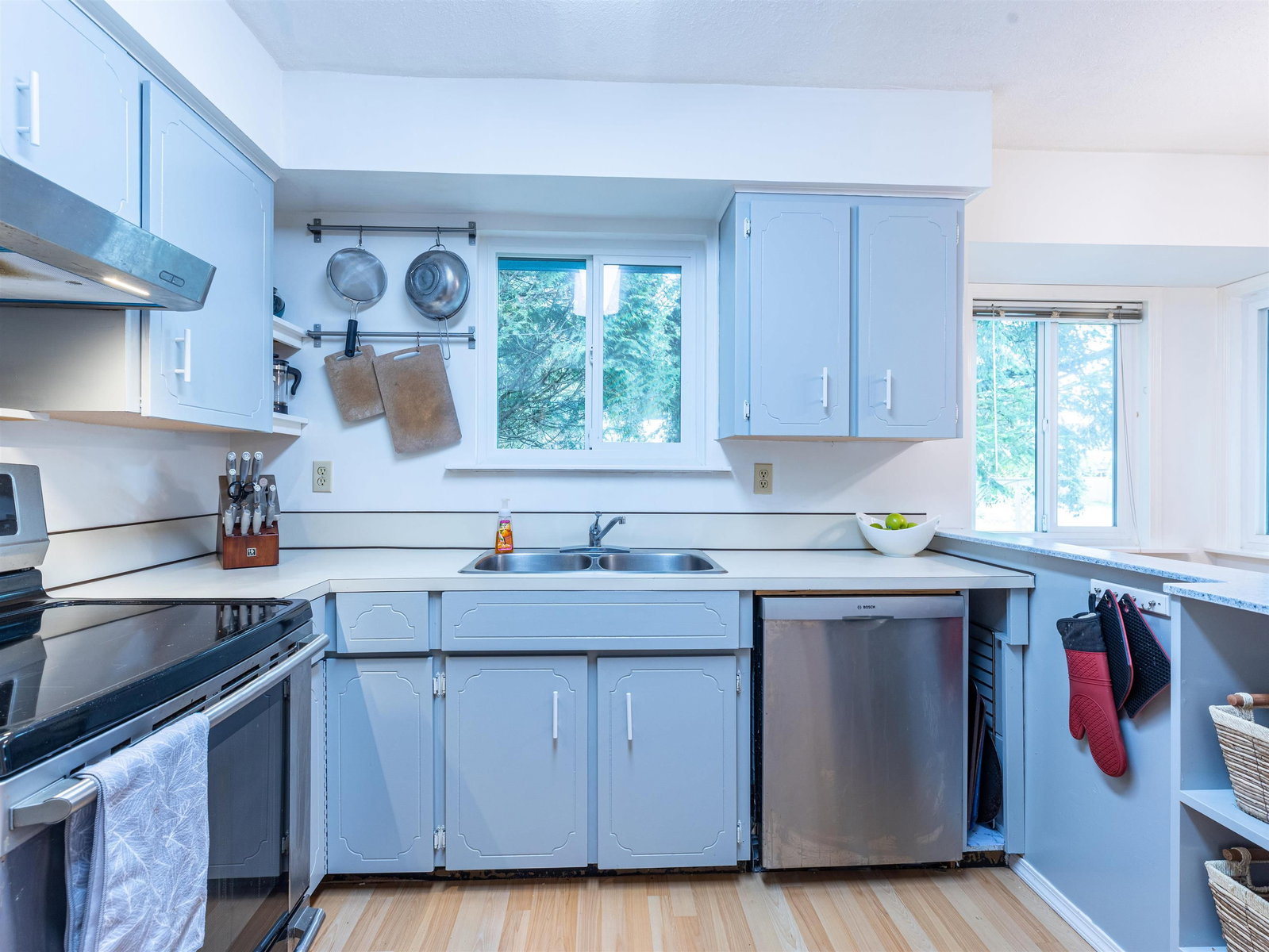 Listing Image 16