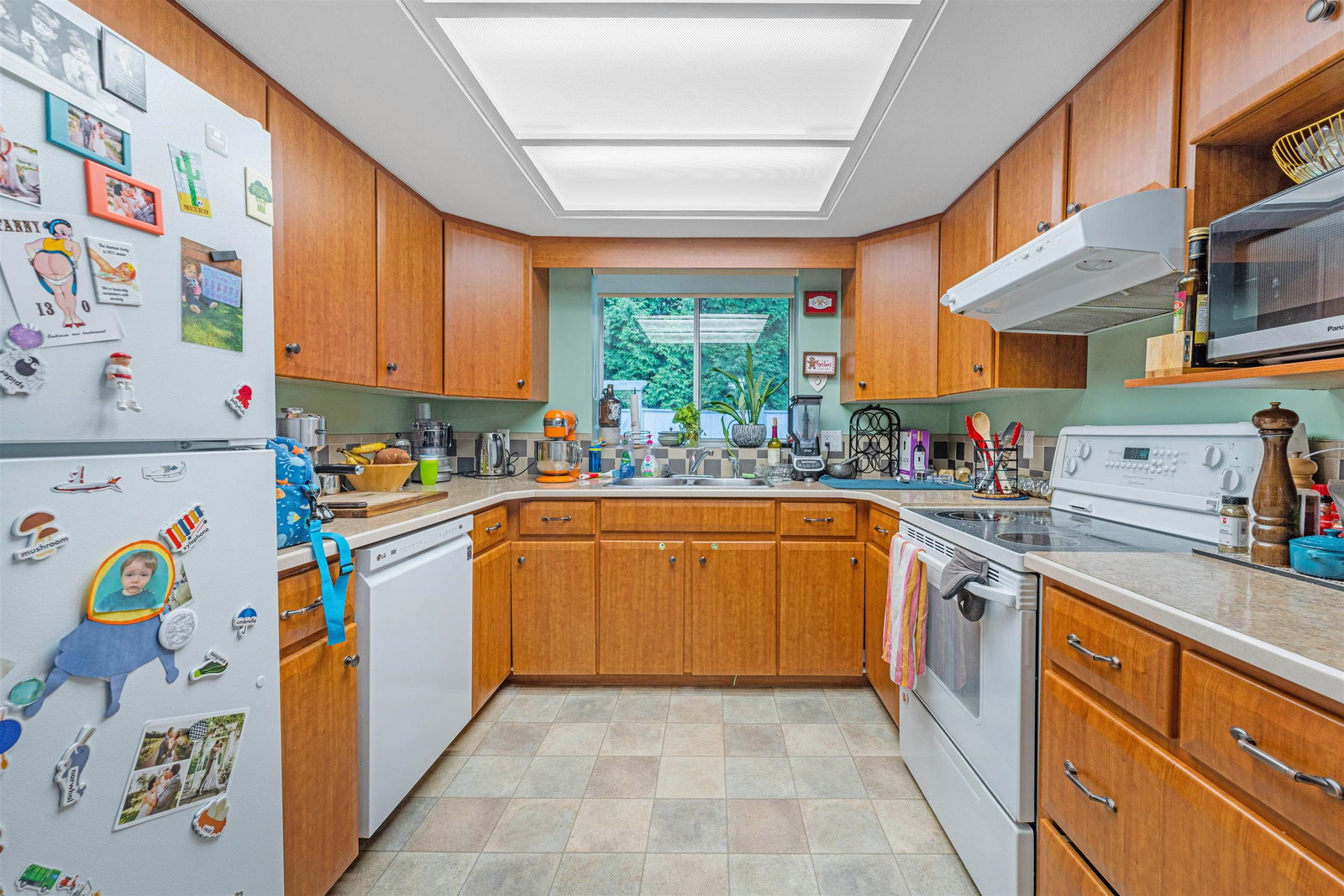 Listing Image 8