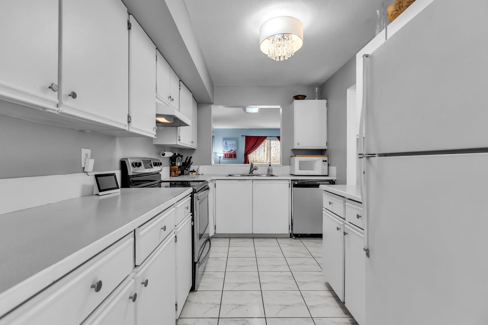 Listing Image 16