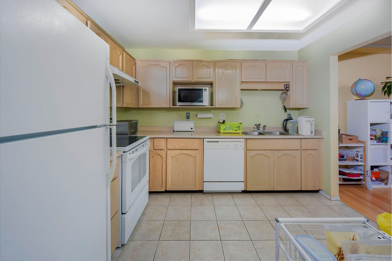 Listing Image 14
