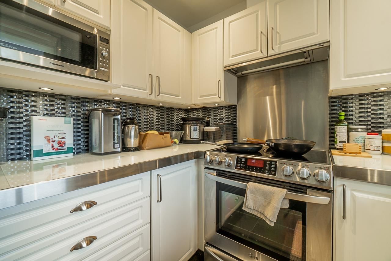 Listing Image 9