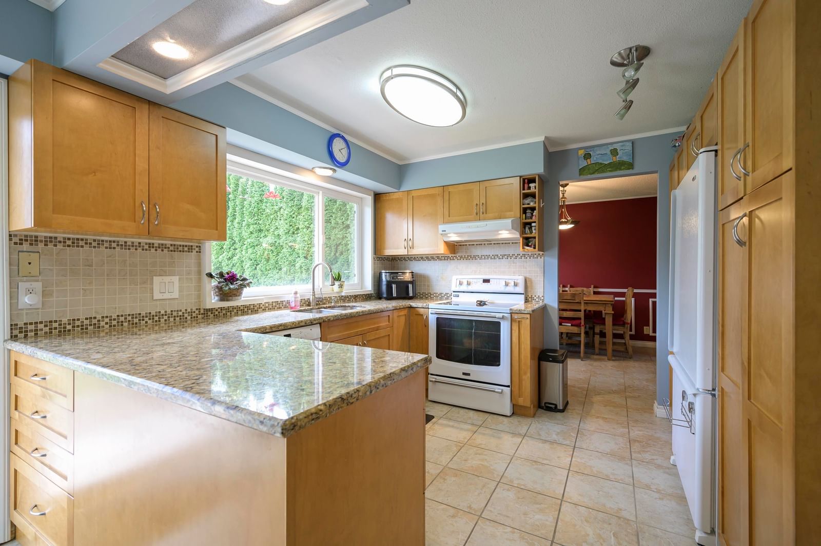 Listing Image 13