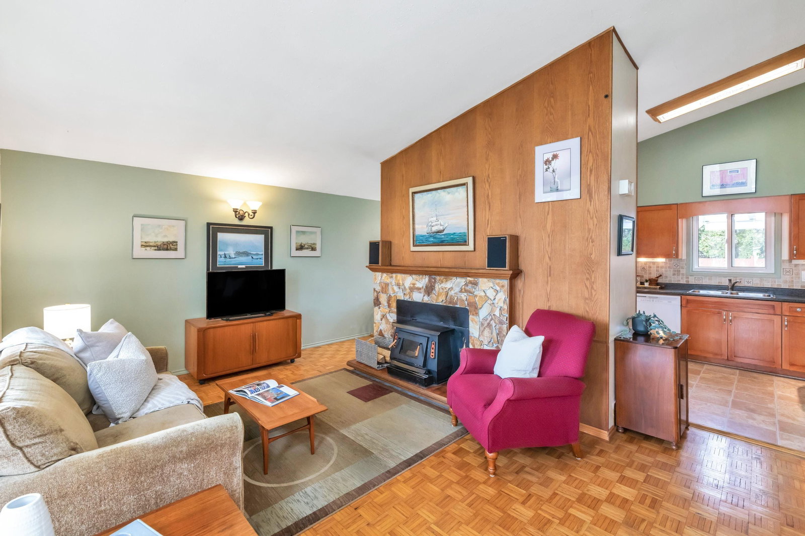 Listing Image 8