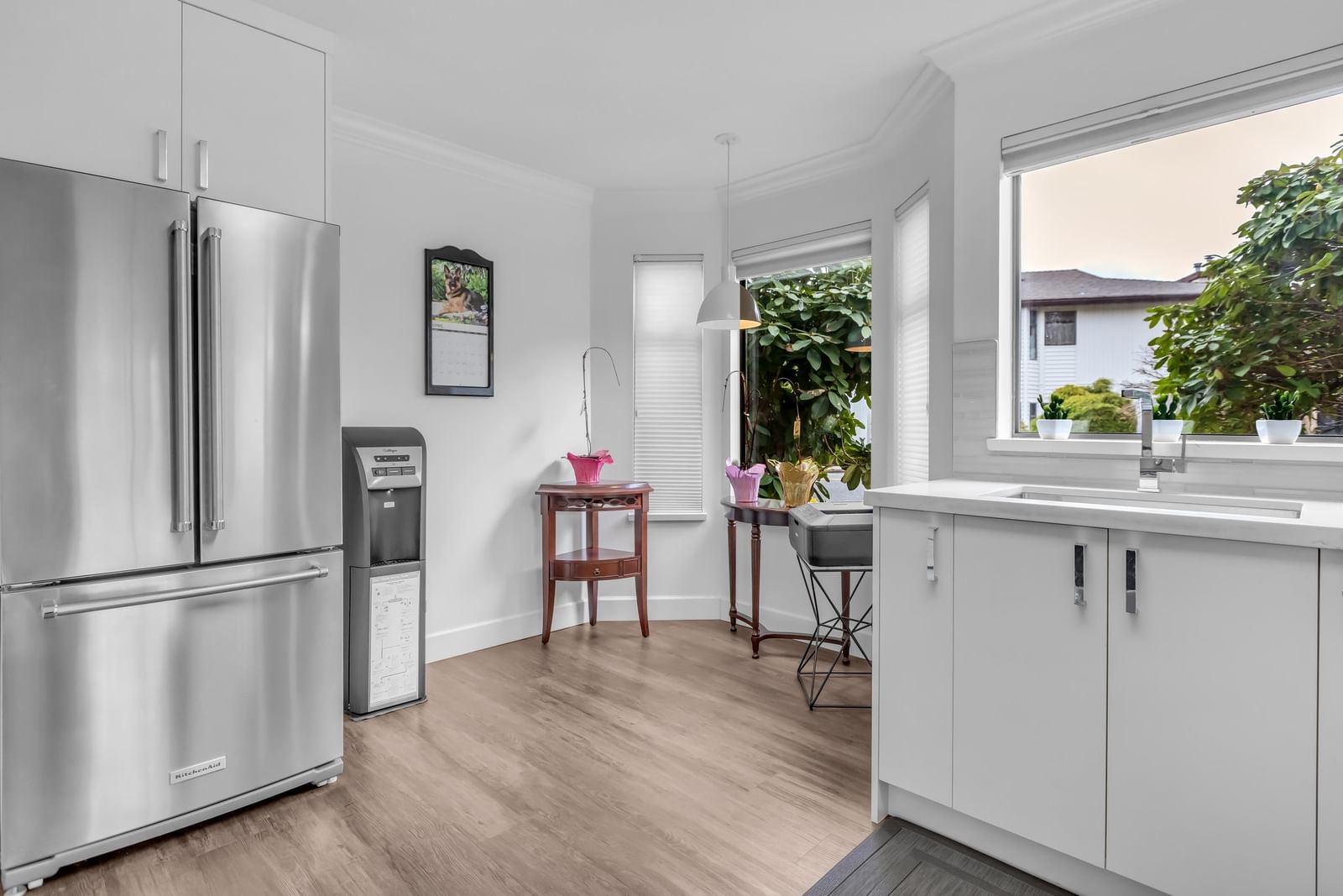 Listing Image 12