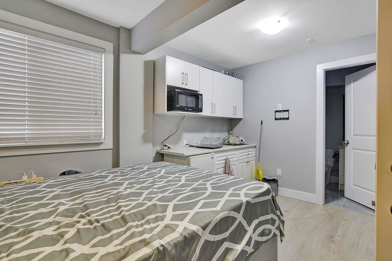 Listing Image 18