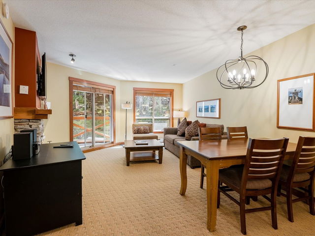 211G3 - 4653 Blackcomb Way