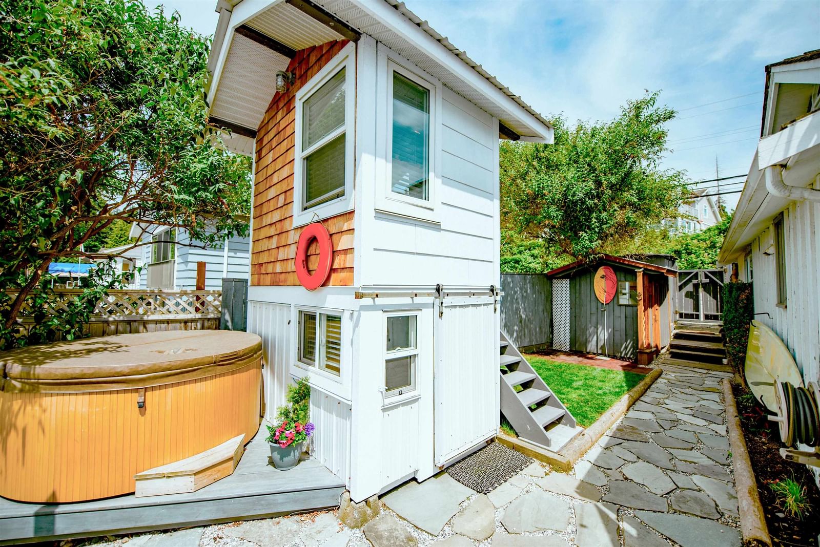 Listing Image 12