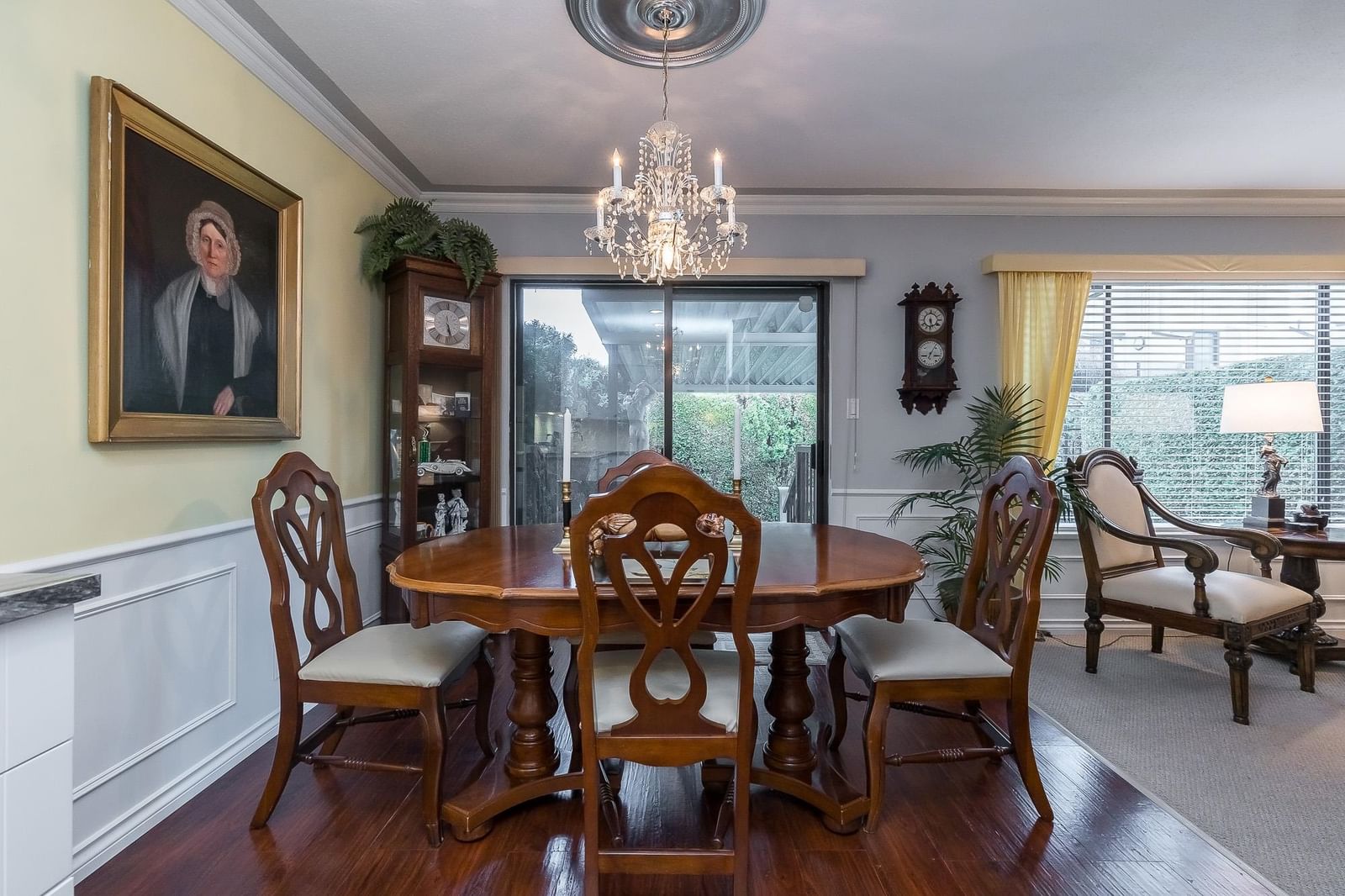 Listing Image 12