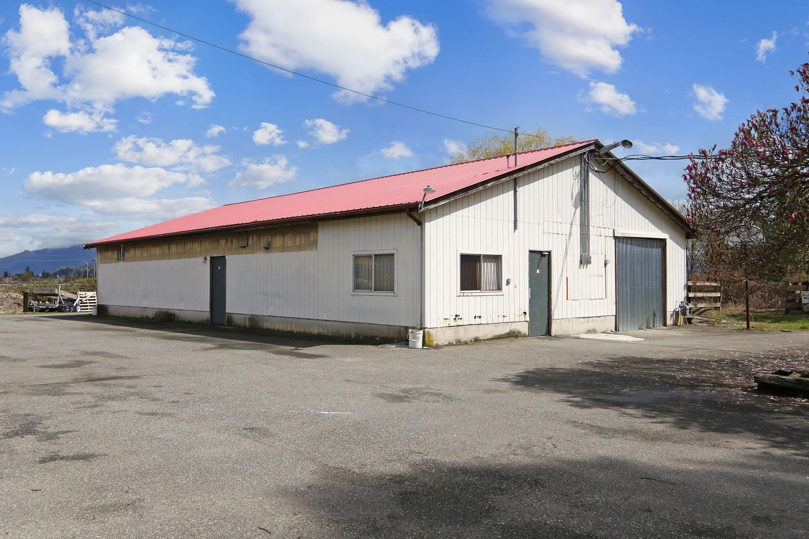 Listing Image 28