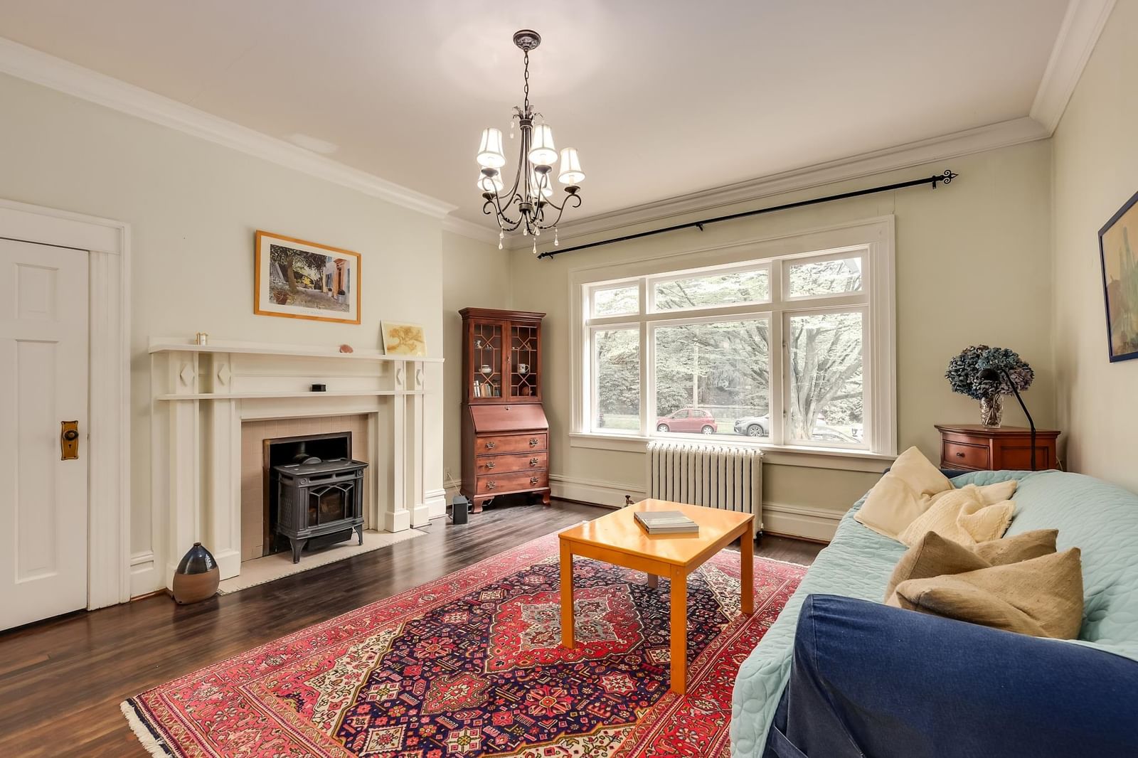 Listing Image 12