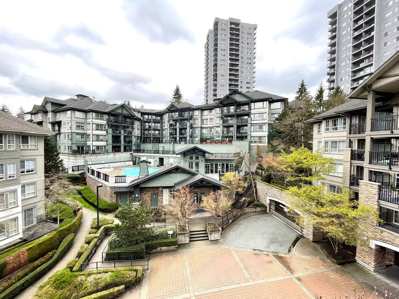Listing Image 11