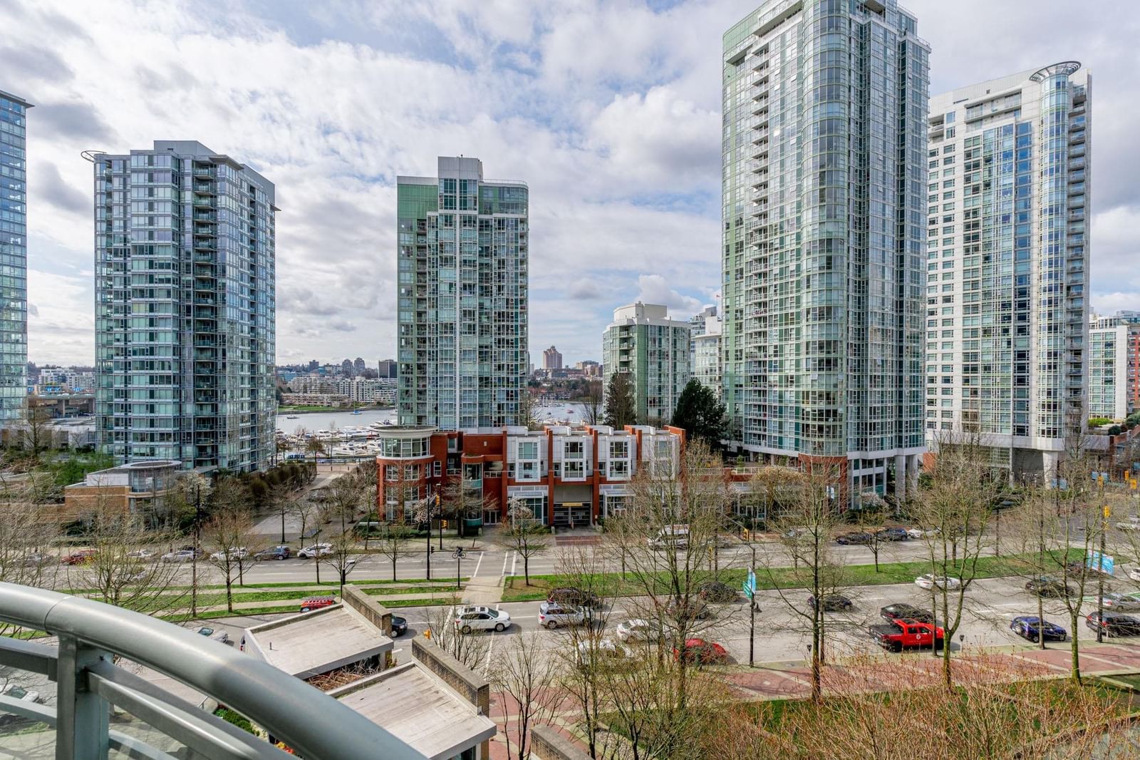 Listing Image 11