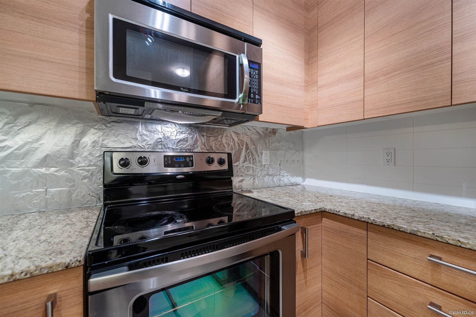 Listing Image 5