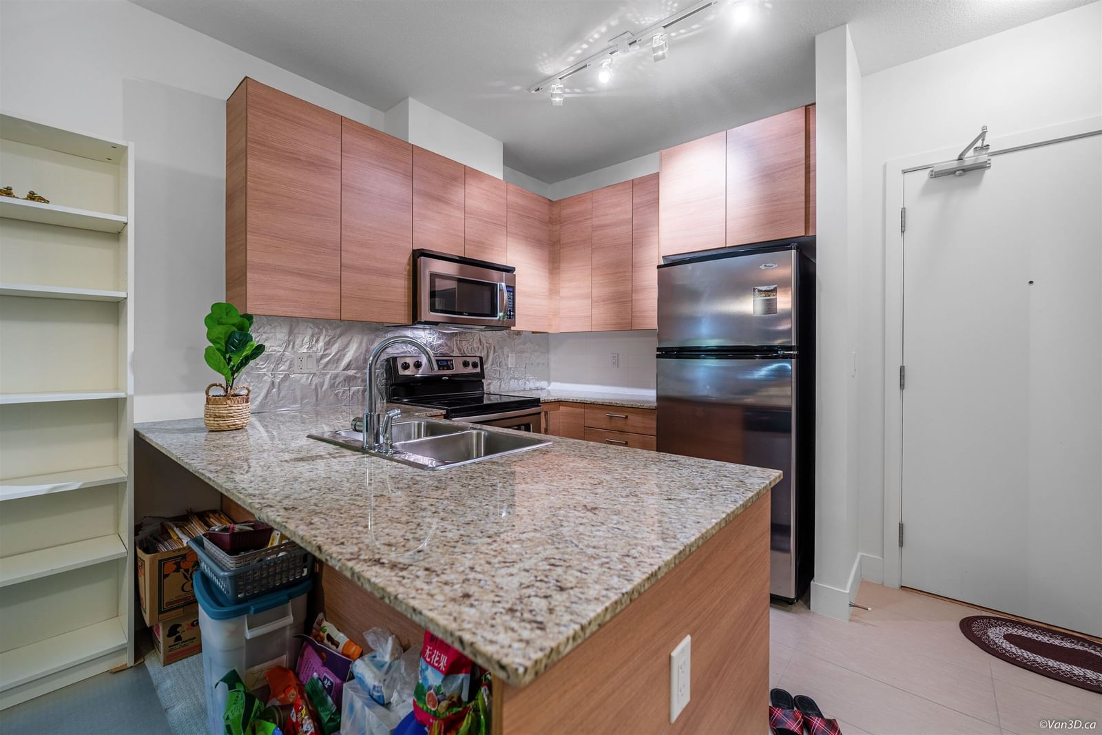 Listing Image 6