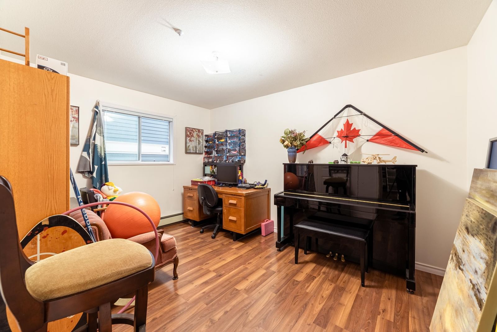 Listing Image 14