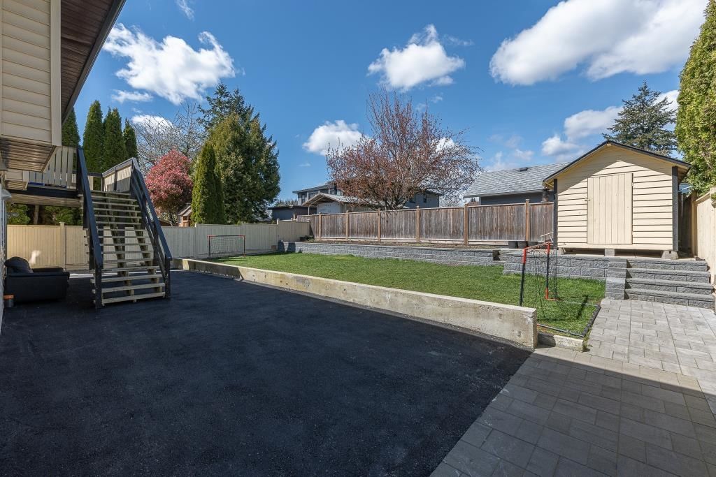 Listing Image 6